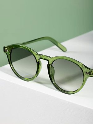 Sunglasses with Rounded Frame